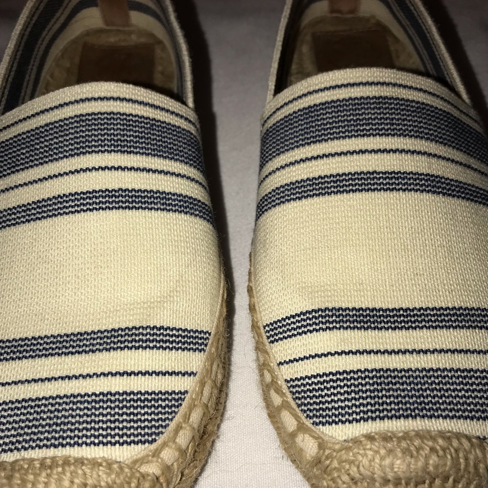 Tory Burch Ivory/Blue Striped Flats 8.